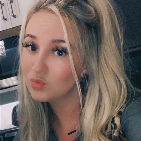 Posh Ambassador ✨ - Picture 6 of 7